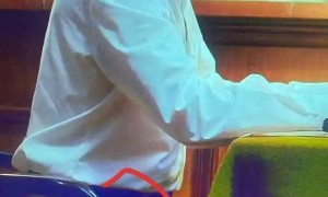 《沉默的荣耀》最全穿帮镜头，看完笑到胃痛，网友：喜剧效果拉满