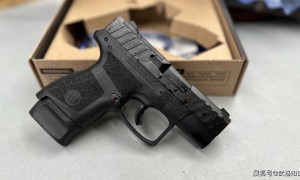 它是伯莱塔“塑料枪”的拳头产品 将激进美学发挥到极致水平