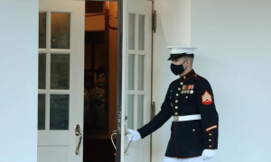 中美谈成了哪些大事？特朗普借杆往上爬，他还要来华过年？