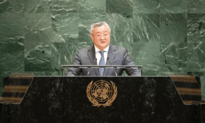 高市早苗没想到，俄军登陆舰登上千岛群岛，普京直接对日本来硬的！