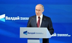 普京:美供乌“战斧”将引发局势升级 但不会改变战场局势