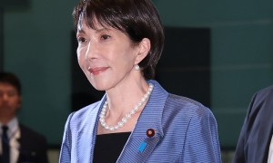 日本首相高市早苗举行就任后首次记者会