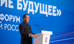 梅德韦杰夫:美国是我们的敌人,特朗普已踏上对俄战争之路