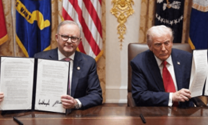 中美刚刚谈完,特朗普向战争部下了一道命令,引发全世界密切关注!中方呼吁赶紧停下,信号强烈